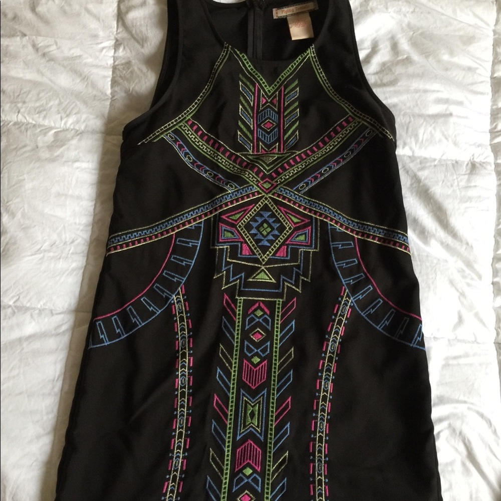 Black mid thigh dress, printed, worn twice, cute